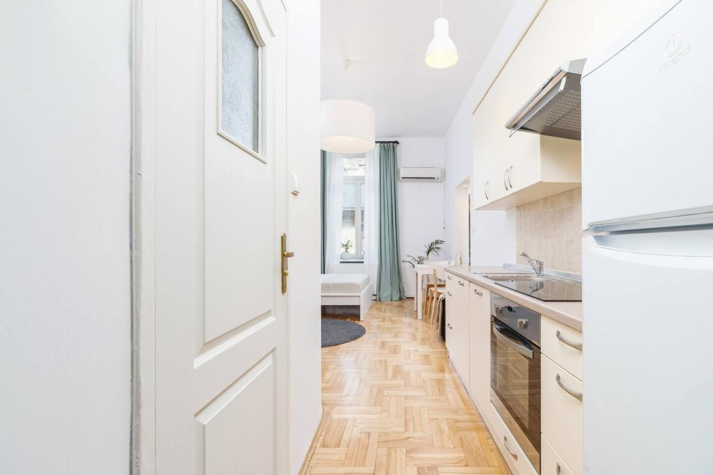 Private Parking - Old Town - Sw Krzyza 16 Street Apartment Красков Екстериор снимка