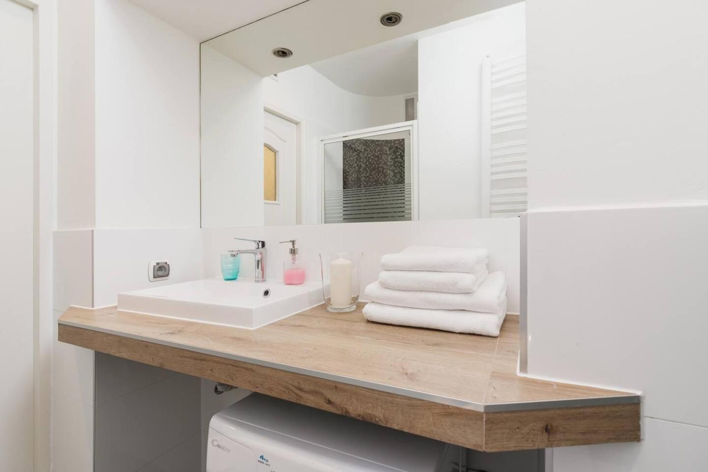 Private Parking - Old Town - Sw Krzyza 16 Street Apartment Красков Екстериор снимка